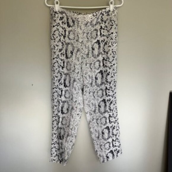 J. Crew Jamie Pant snakeskin , loose fitting, flat front/elastic waist  Size 12 - Picture 3 of 7